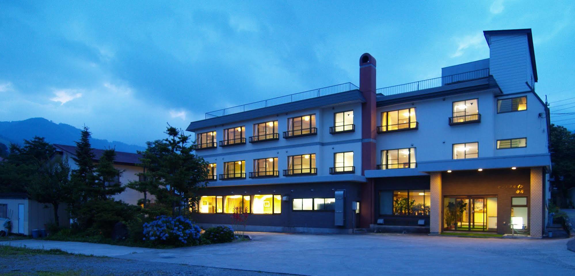 Central Inn Hakuba Ngoại thất bức ảnh